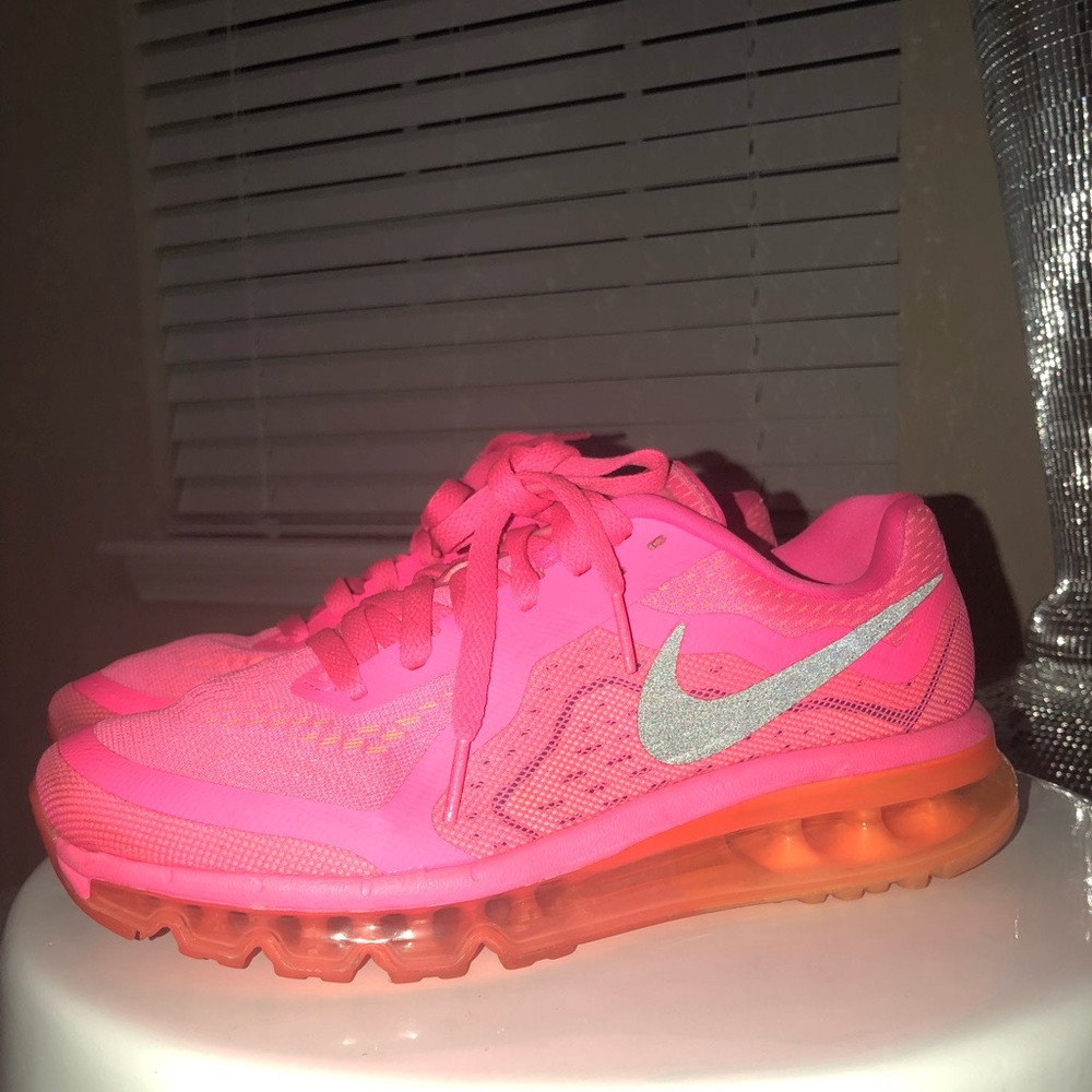 Pink nike air max
